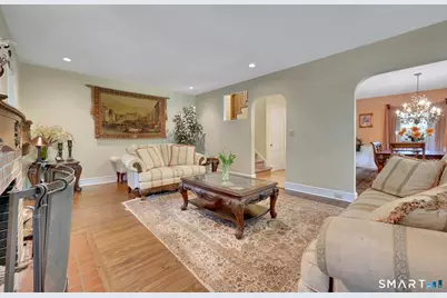 52 Center Drive, Greenwich, CT 06870 - Photo 5