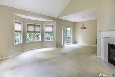 194 Summerfield Gardens #194, Shelton, CT 06484 - Photo 5