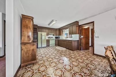 134 Judith Lane, Waterbury, CT 06704 - Photo 7