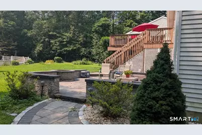 8 Old Towantic Hill Road, Oxford, CT 06478 - Photo 3