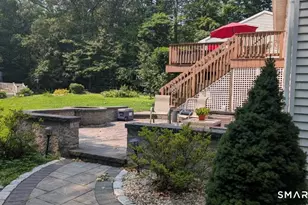 8 Old Towantic Hill Rd, Oxford, CT 06478 - Photo 3