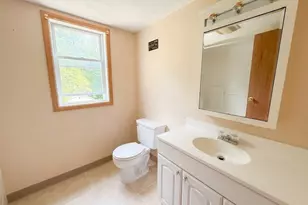 12 Arbutus St, East Hartford, CT 06108 - Photo 9