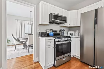 30 Melrose Avenue, Waterbury, CT 06705 - Photo 9