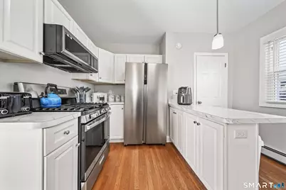 30 Melrose Avenue, Waterbury, CT 06705 - Photo 11