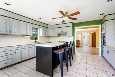 829 Scofieldtown Road, Stamford, CT 06903 - Photo 7