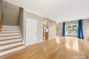19 Turnberry Ln, Bloomfield, CT 06002 - Photo 9