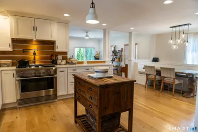 18 Waverly Road, Branford, CT 06405 - Photo 3