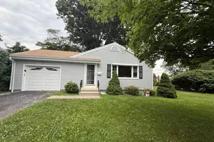 82 Crown St, Trumbull, CT 06611 - Photo 1