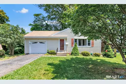 82 Crown Street, Trumbull, CT 06611 - Photo 3