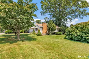 82 Crown St, Trumbull, CT 06611 - Photo 21