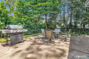 82 Crown St, Trumbull, CT 06611 - Photo 5