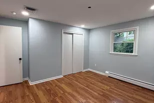 82 Crown St, Trumbull, CT 06611 - Photo 5