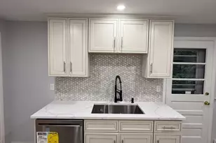 82 Crown St, Trumbull, CT 06611 - Photo 15