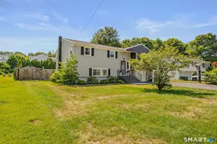 11 Savi Ave, Waterford, CT 06385 - Photo 3