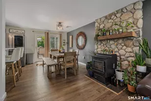 11 Savi Ave, Waterford, CT 06385 - Photo 9