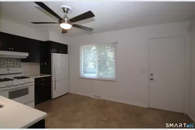 58 Savin Park #58, West Haven, CT 06516 - Photo 5