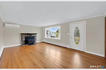 21 Spier Avenue, Enfield, CT 06082 - Photo 5