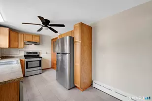 21 Spier Ave, Enfield, CT 06082 - Photo 9