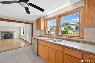 21 Spier Ave, Enfield, CT 06082 - Photo 11