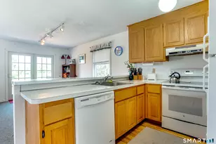 18 Atlantic Ave, Groton, CT 06340 - Photo 3