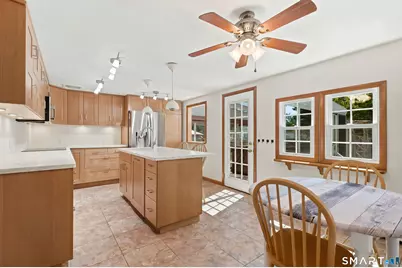 37 Roosevelt Avenue, West Haven, CT 06516 - Photo 11