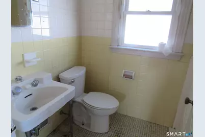 33 Hillcrest Avenue, West Haven, CT 06516 - Photo 9