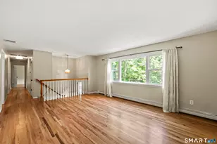 8 Fleetwood Dr, New Fairfield, CT 06812 - Photo 5