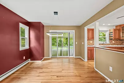 8 Fleetwood Drive, New Fairfield, CT 06812 - Photo 13