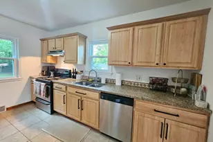 379 Washington St, Bristol, CT 06010 - Photo 9