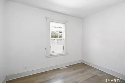 31 Amaryllis Avenue, Waterbury, CT 06710 - Photo 11