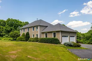 18 South St, Woodbury, CT 06798 - Photo 3