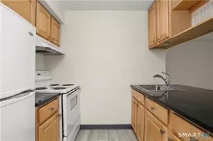 25 Ellsworth St, Bridgeport, CT 06605 - Photo 13