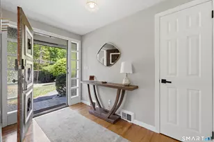 2597 Albany Ave, West Hartford, CT 06117 - Photo 5