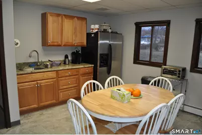 205 East High Street, East Hampton, CT 06424 - Photo 7