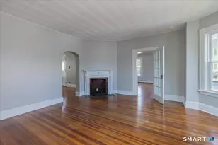 25 Westfield Ave, Bridgeport, CT 06606 - Photo 7
