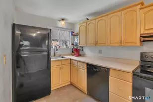 253 West St, Southington, CT 06479 - Photo 9
