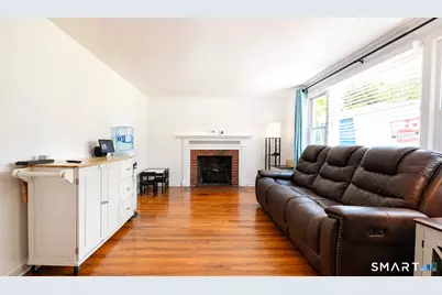 6 Sinclair Street, Windsor, CT 06095 - Photo 9