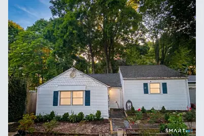 20 Pine Street, Waterford, CT 06385 - Photo 1