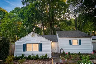 20 Pine St, Waterford, CT 06385 - Photo 1