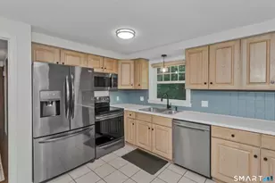 148 Clover Hill Dr, Agawam, MA 01030 - Photo 11