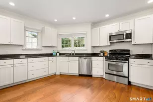 32 1st St, Norwalk, CT 06855 - Photo 11