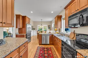 26 Tuscany Hills Dr, Middletown, CT 06457 - Photo 15