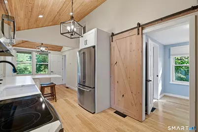 33 Circle Drive, Stratford, CT 06614 - Photo 7