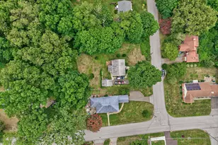 88 Tracy St, Thomaston, CT 06787 - Photo 31