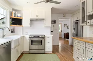 2 Sunwich Rd, Norwalk, CT 06853 - Photo 17