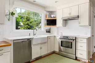2 Sunwich Rd, Norwalk, CT 06853 - Photo 19