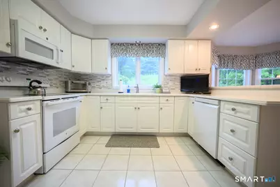 4 Kimberwick Court #4, Middlebury, CT 06762 - Photo 3