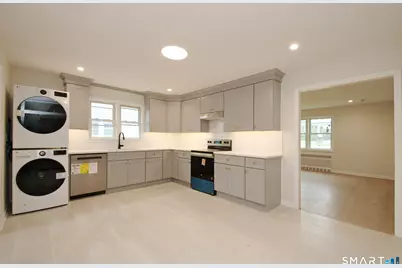306 Courtland Avenue #1, Stamford, CT 06906 - Photo 1