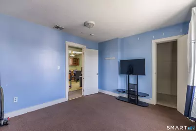 639 Laurel Avenue, Bridgeport, CT 06605 - Photo 31