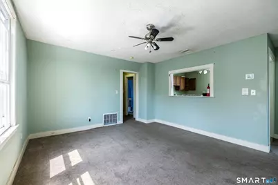 639 Laurel Avenue, Bridgeport, CT 06605 - Photo 29